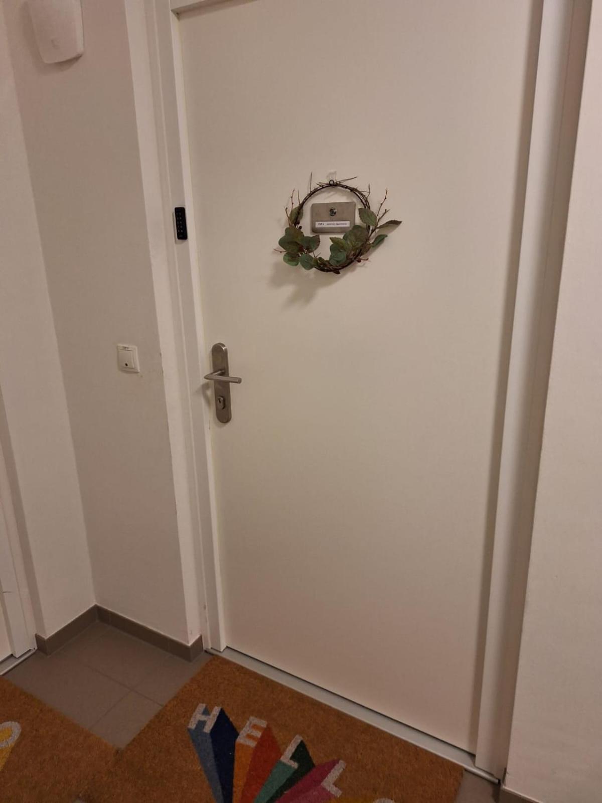 Lend City Apartment Family Self-Check-In Грац Экстерьер фото