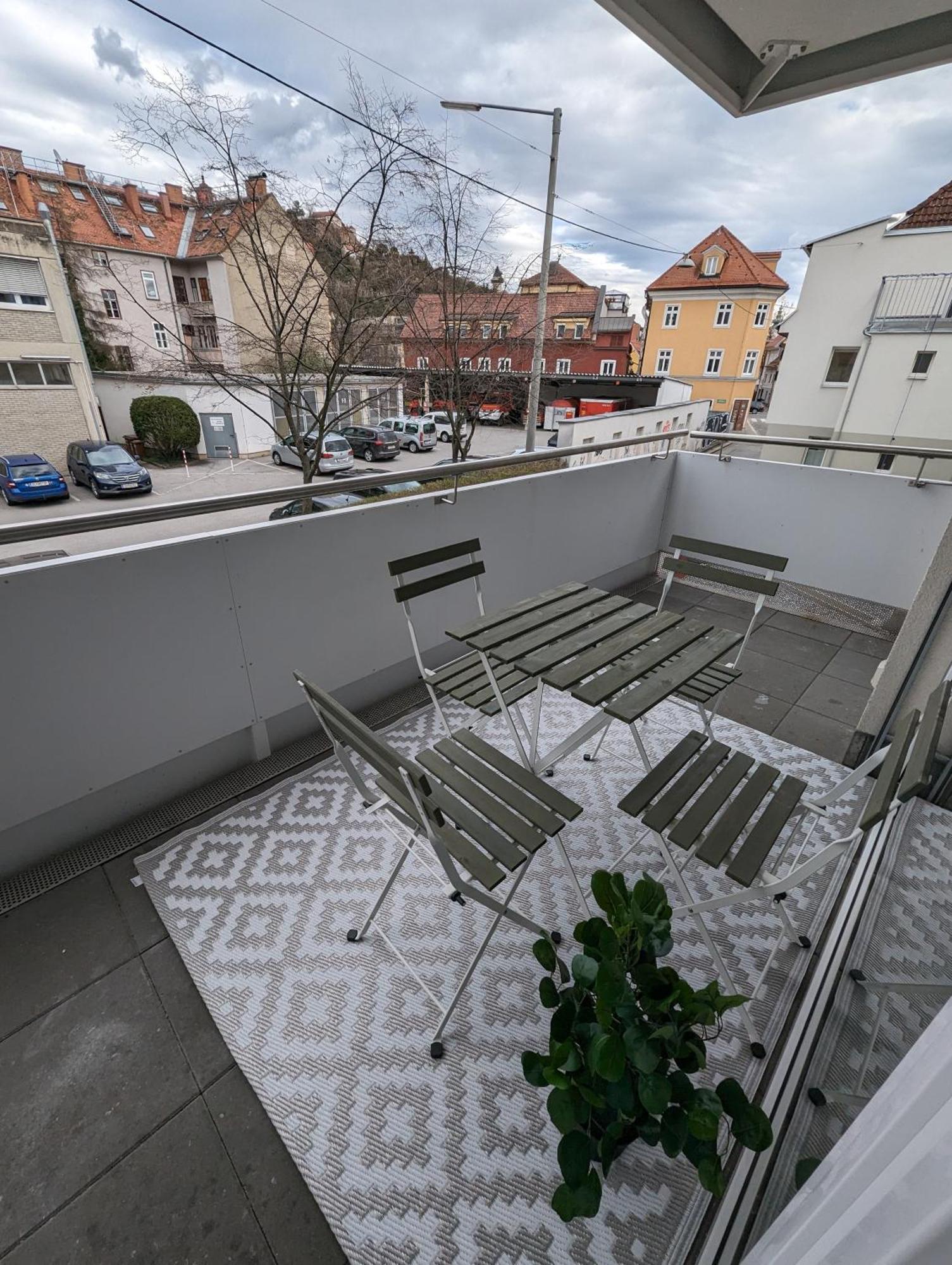 Lend City Apartment Family Self-Check-In Грац Экстерьер фото